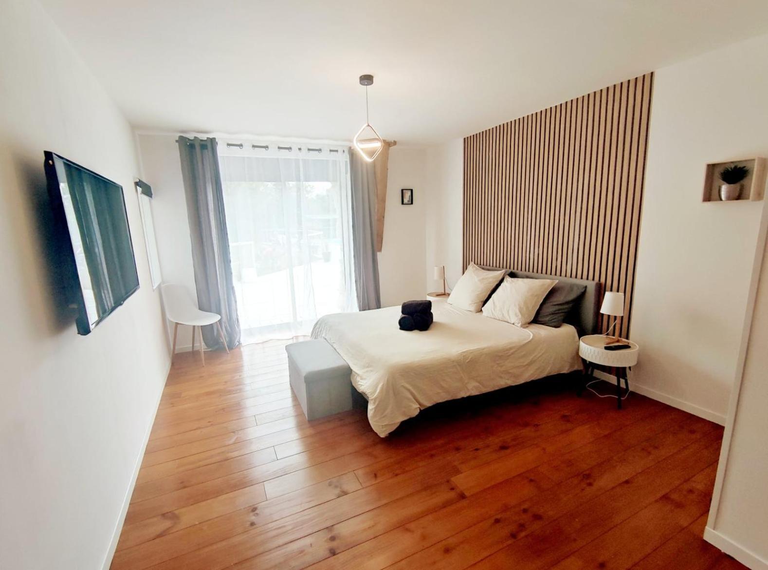 Suite - Vue sur Piscine